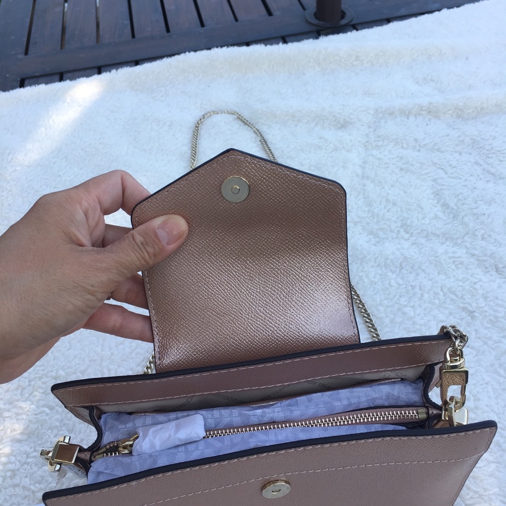 MICHAEL Kors - Picture 2 of 4